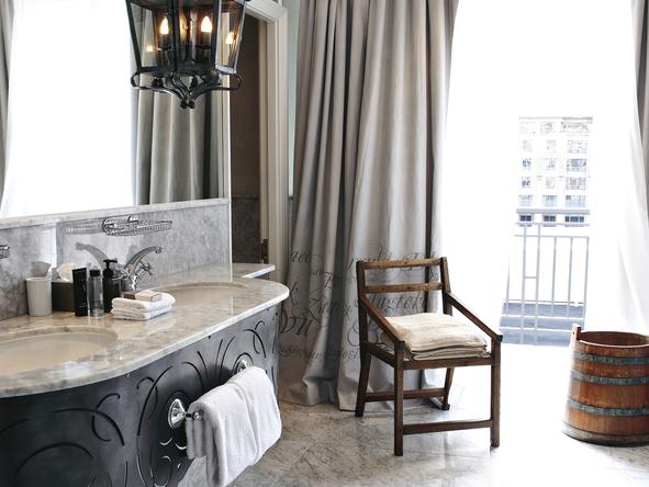 Cape Grace - bathroom